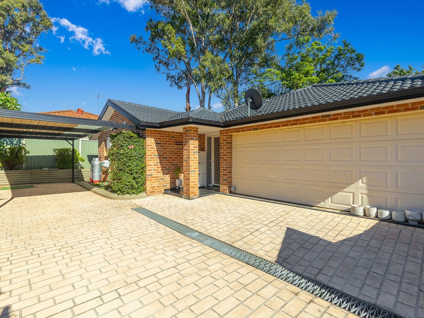 4 bedrooms Villa in 4/14 Tungarra Road GIRRAWEEN NSW, 2145