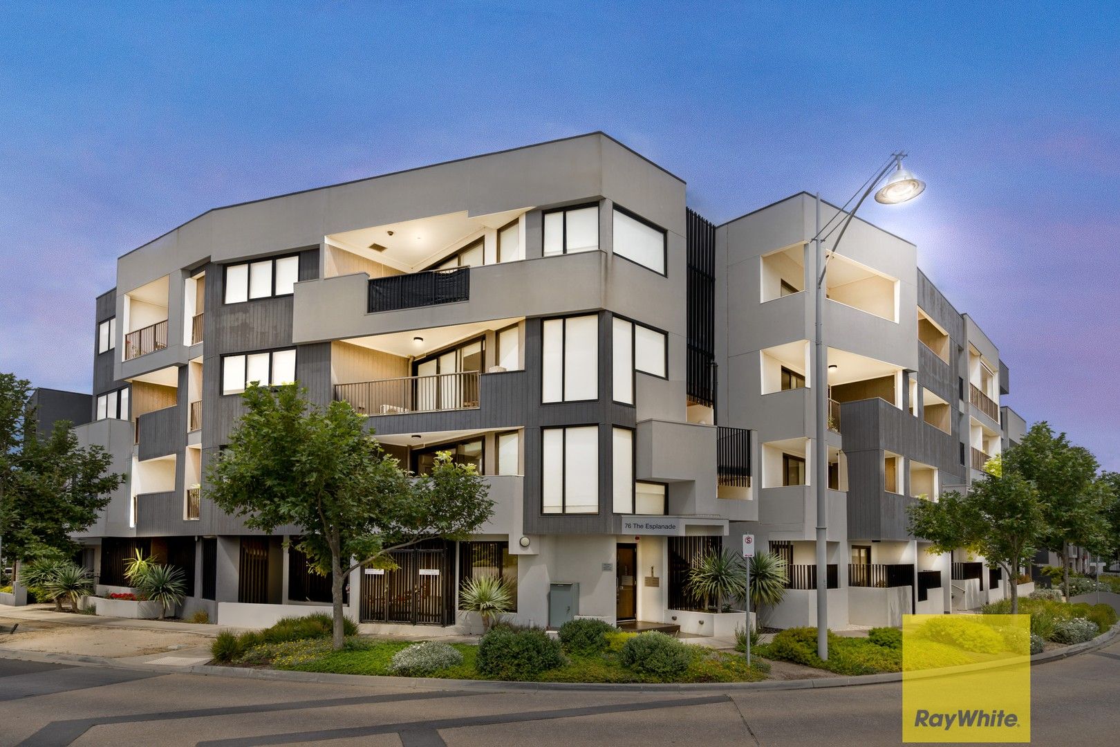 2 bedrooms House in 9/76 The Esplanade CAROLINE SPRINGS VIC, 3023