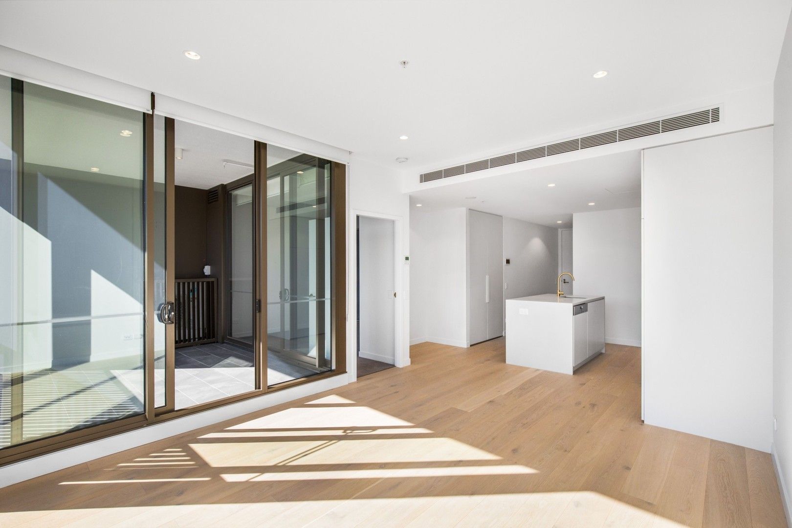 1 bedrooms Apartment / Unit / Flat in 505/80 Waterloo Road MACQUARIE PARK NSW, 2113