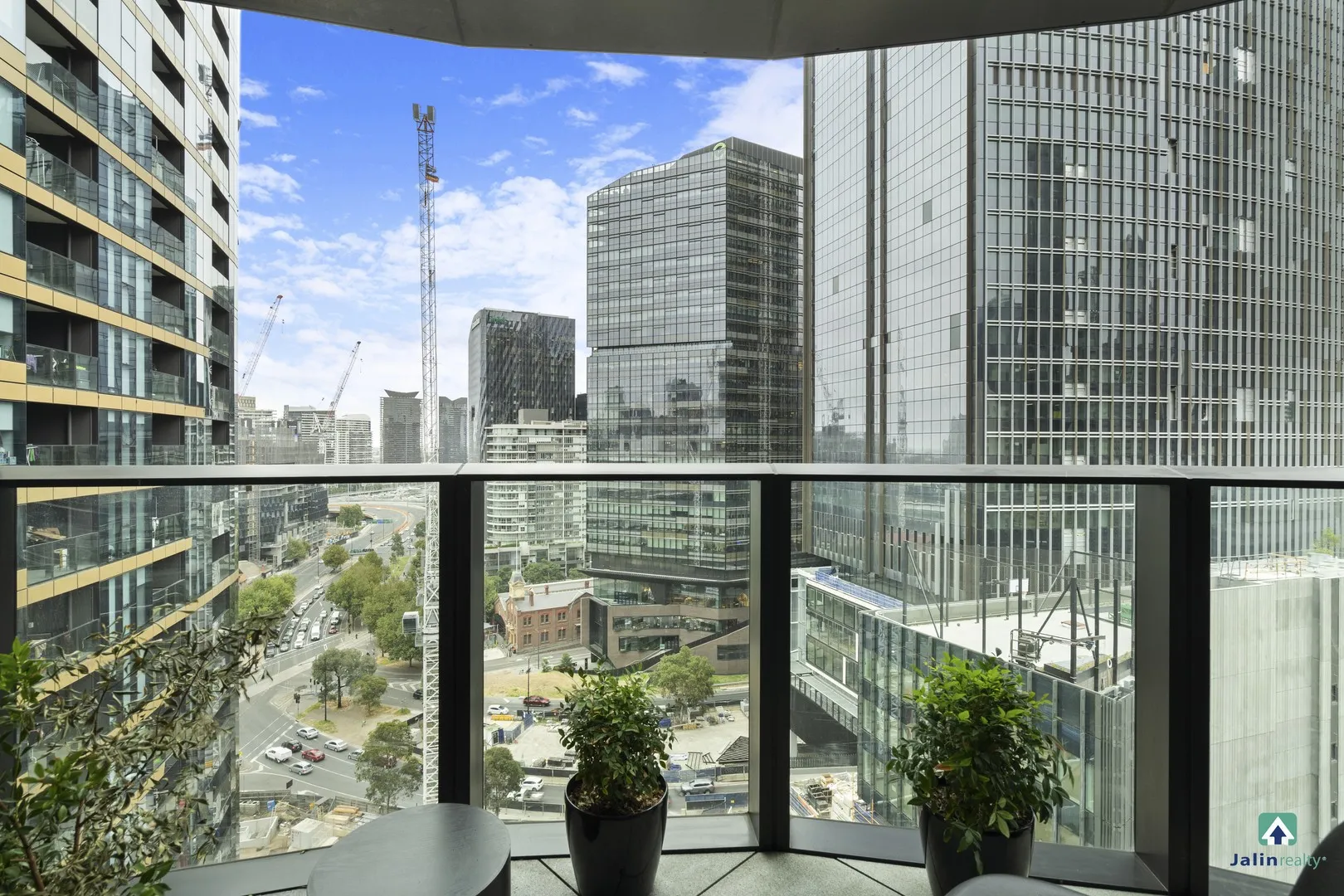 Apartment in Docklands - View 2