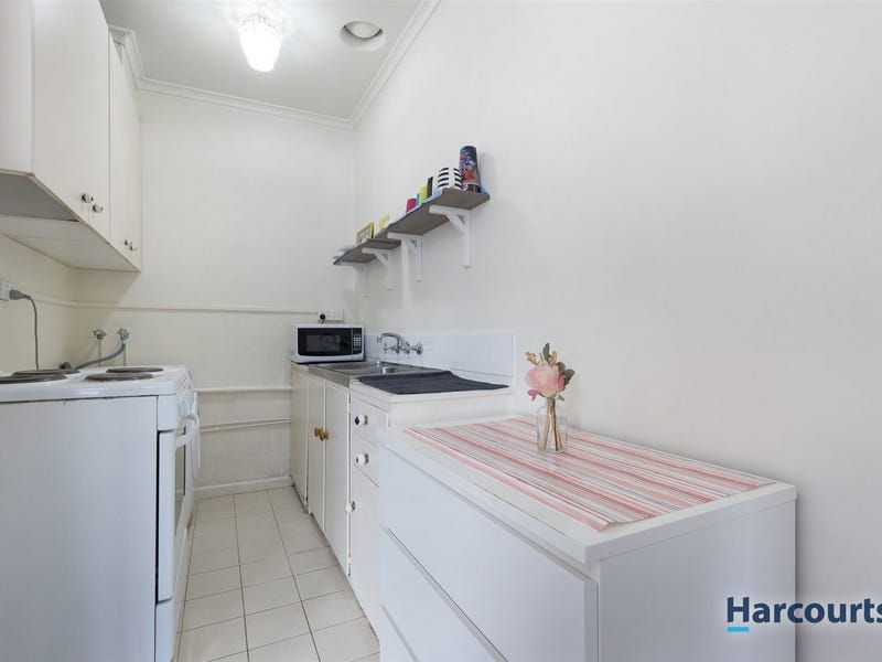 9/16 Kokaribb Road, Carnegie VIC 3163, Image 2