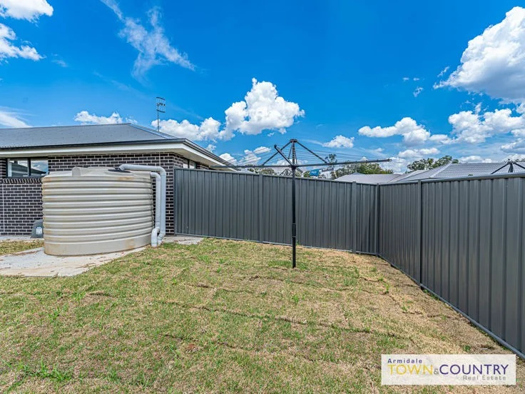 Additional image 11 of 1/13 Sunrise Crescent, Armidale NSW 2350