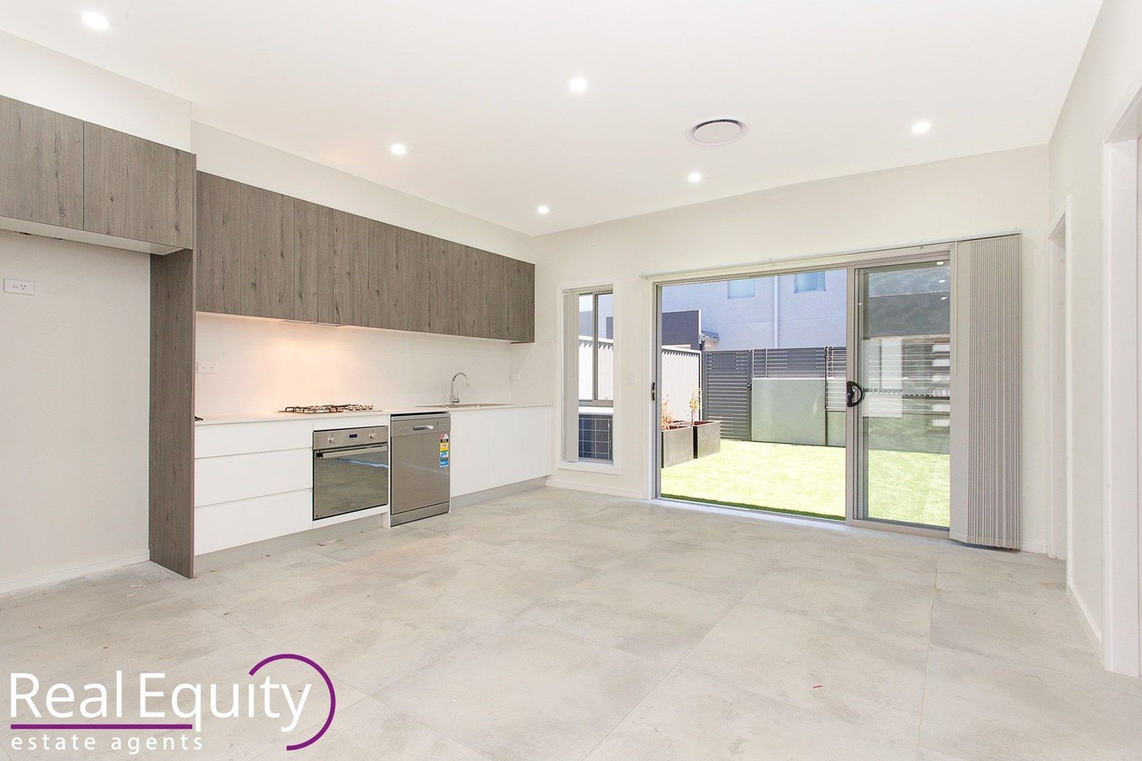 4/66-70 Ikara Crescent, Moorebank NSW 2170, Image 0