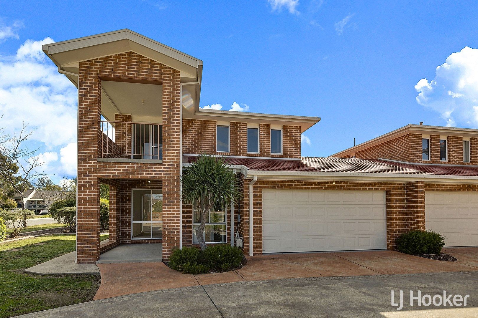 3 bedrooms Townhouse in 1/57 Jandamarra Street NGUNNAWAL ACT, 2913