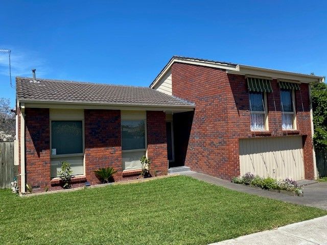 2 bedrooms Apartment / Unit / Flat in 2/33 Munro Street MACLEOD VIC, 3085