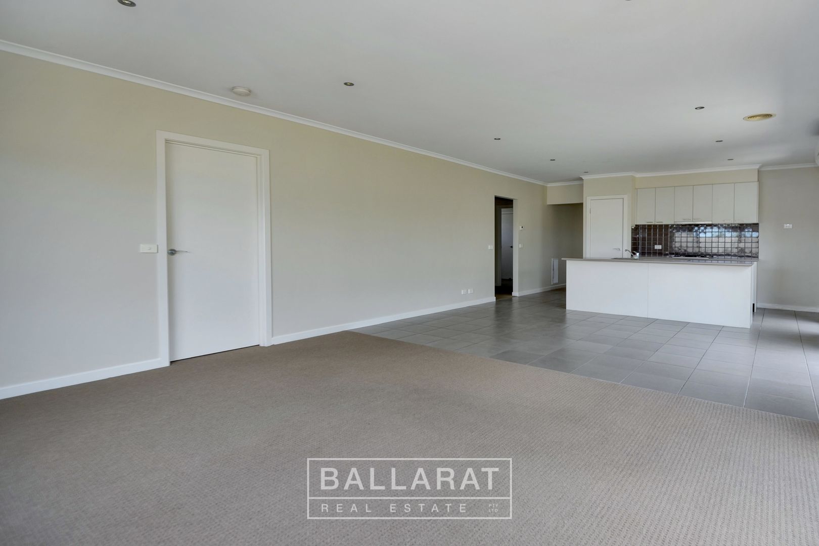 12/146 Mansfield Avenue, Mount Clear VIC 3350, Image 2