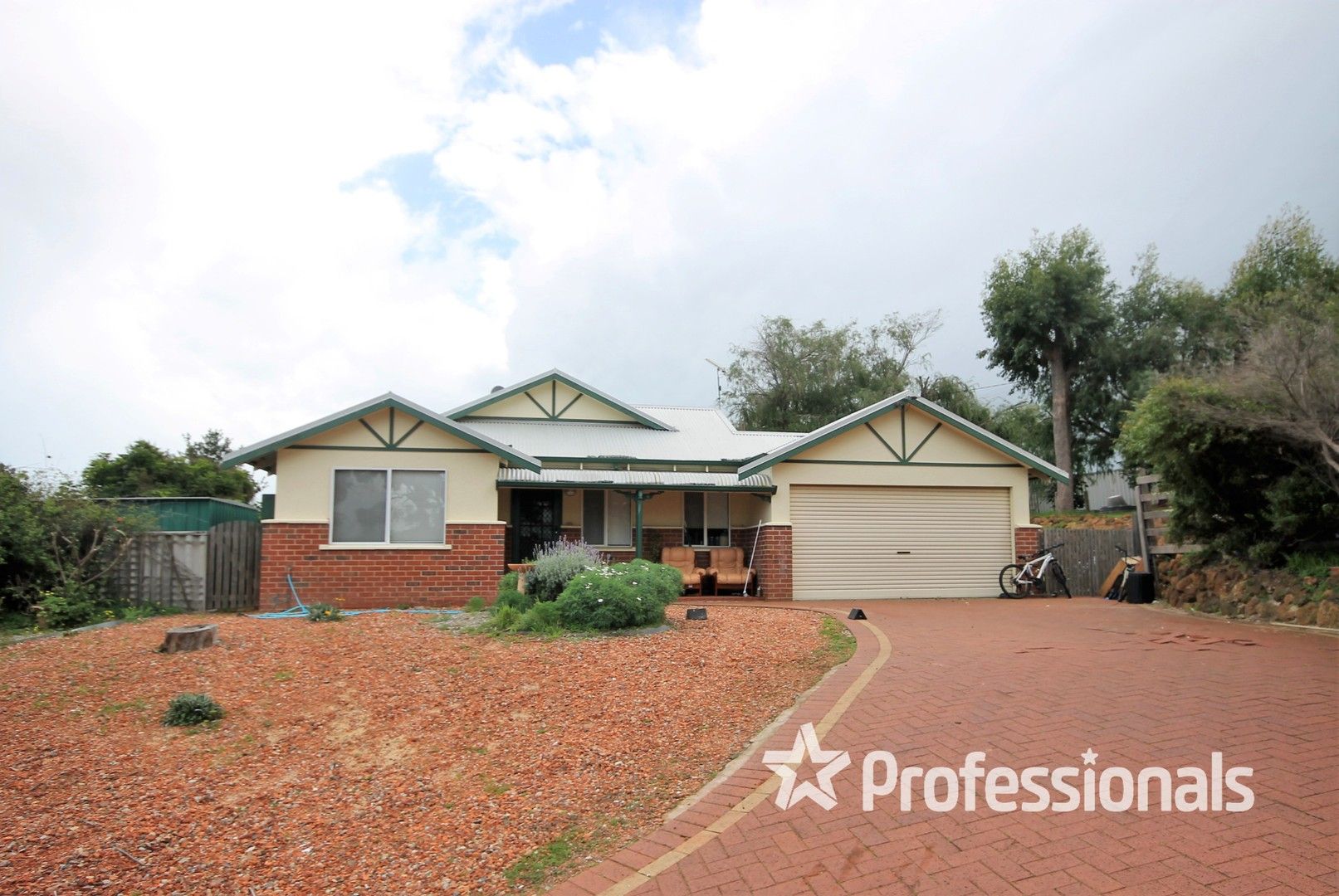 17 Marshall Road, Australind WA 6233, Image 0