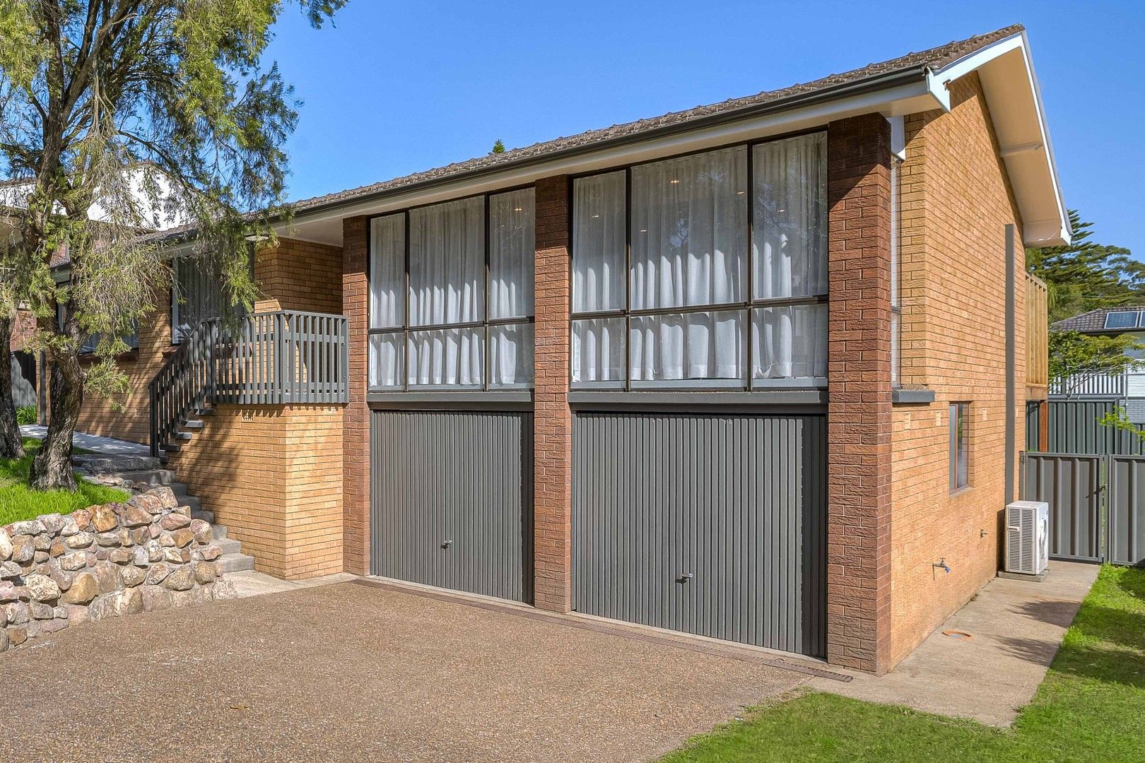 4 bedrooms House in 8 Carrick Close CARDIFF NSW, 2285