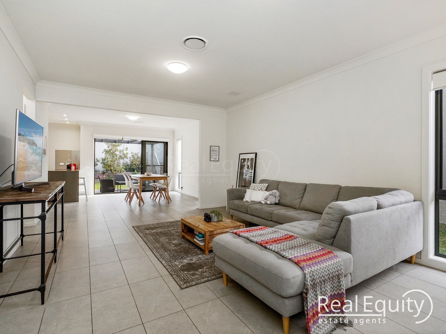 86 Hennessy Avenue, Moorebank NSW 2170, Image 1