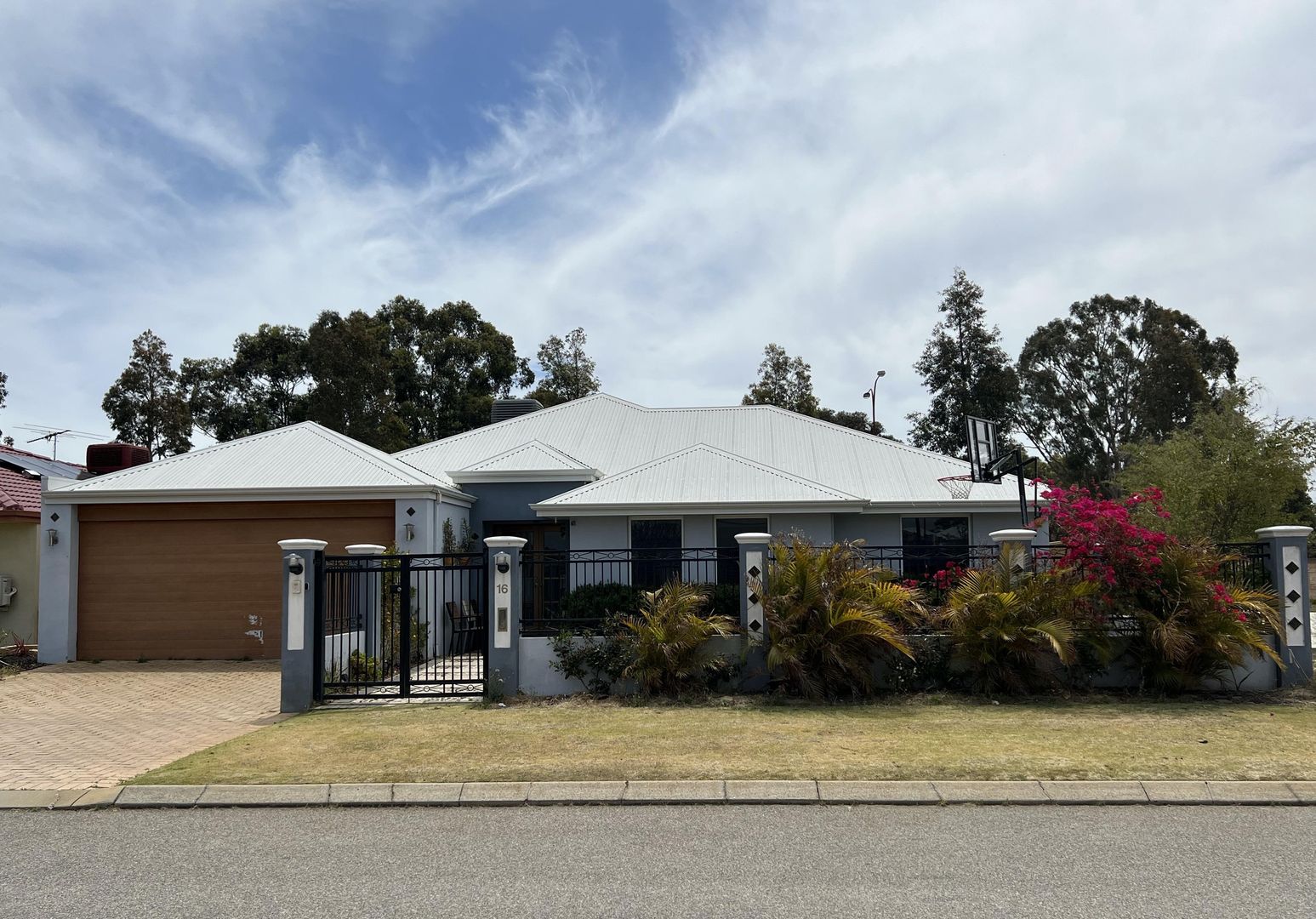 16 Seddon Way, Canning Vale WA 6155, Image 1