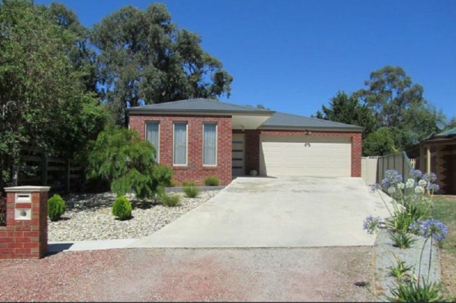 3 bedrooms House in 3A Ajana Court GOLDEN SQUARE VIC, 3555