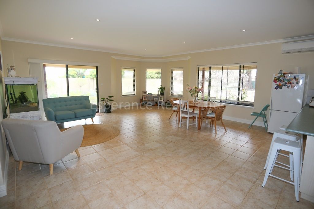 64 Walmsley Street, Castletown WA 6450, Image 2