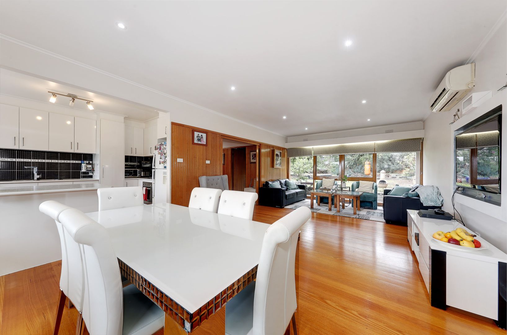 383 Mascoma Street, Strathmore Heights VIC 3041, Image 2
