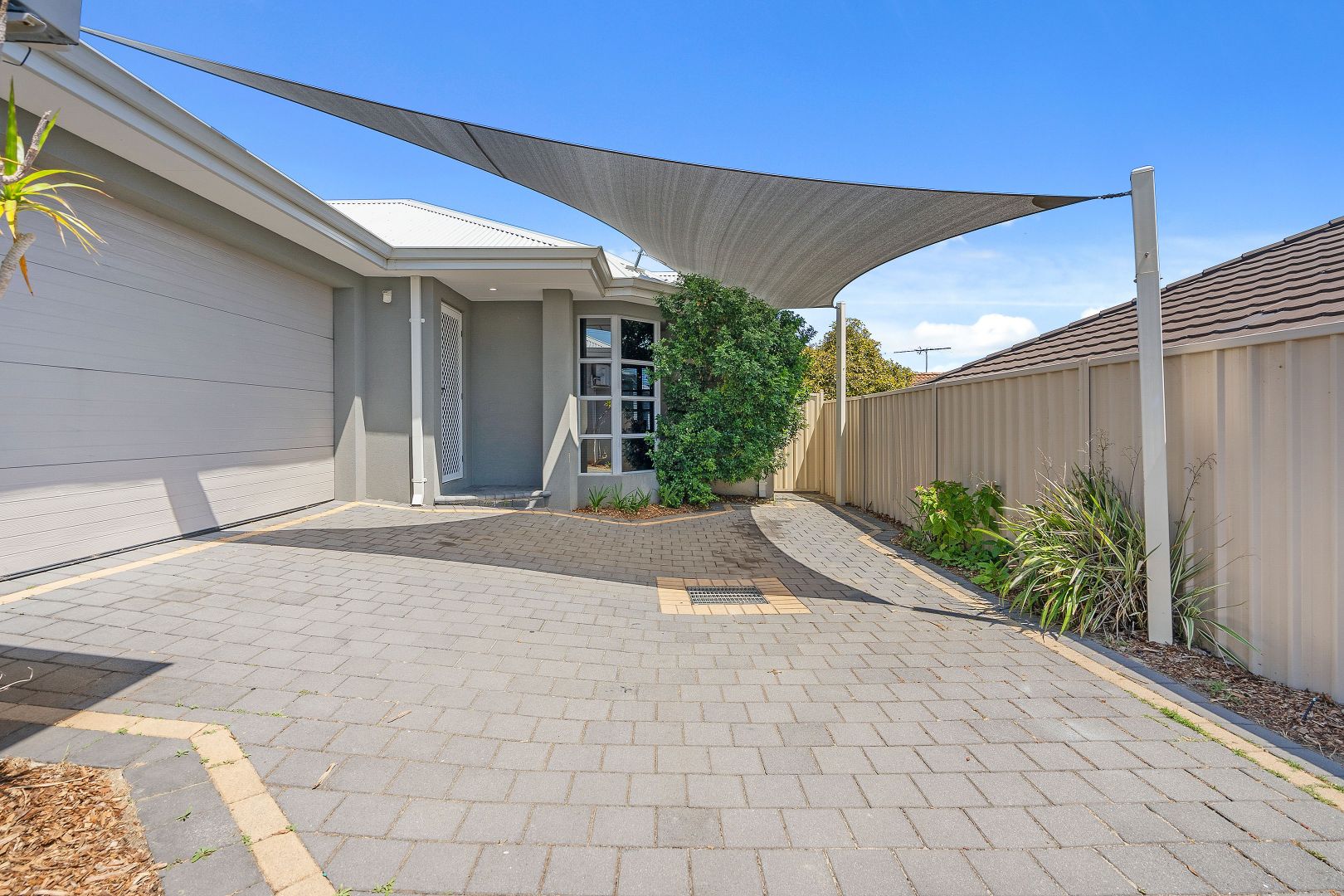 14C Ravenswood Drive, Nollamara WA 6061, Image 2