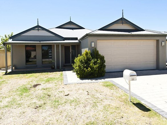 8 Leicester Crescent, Canning Vale WA 6155