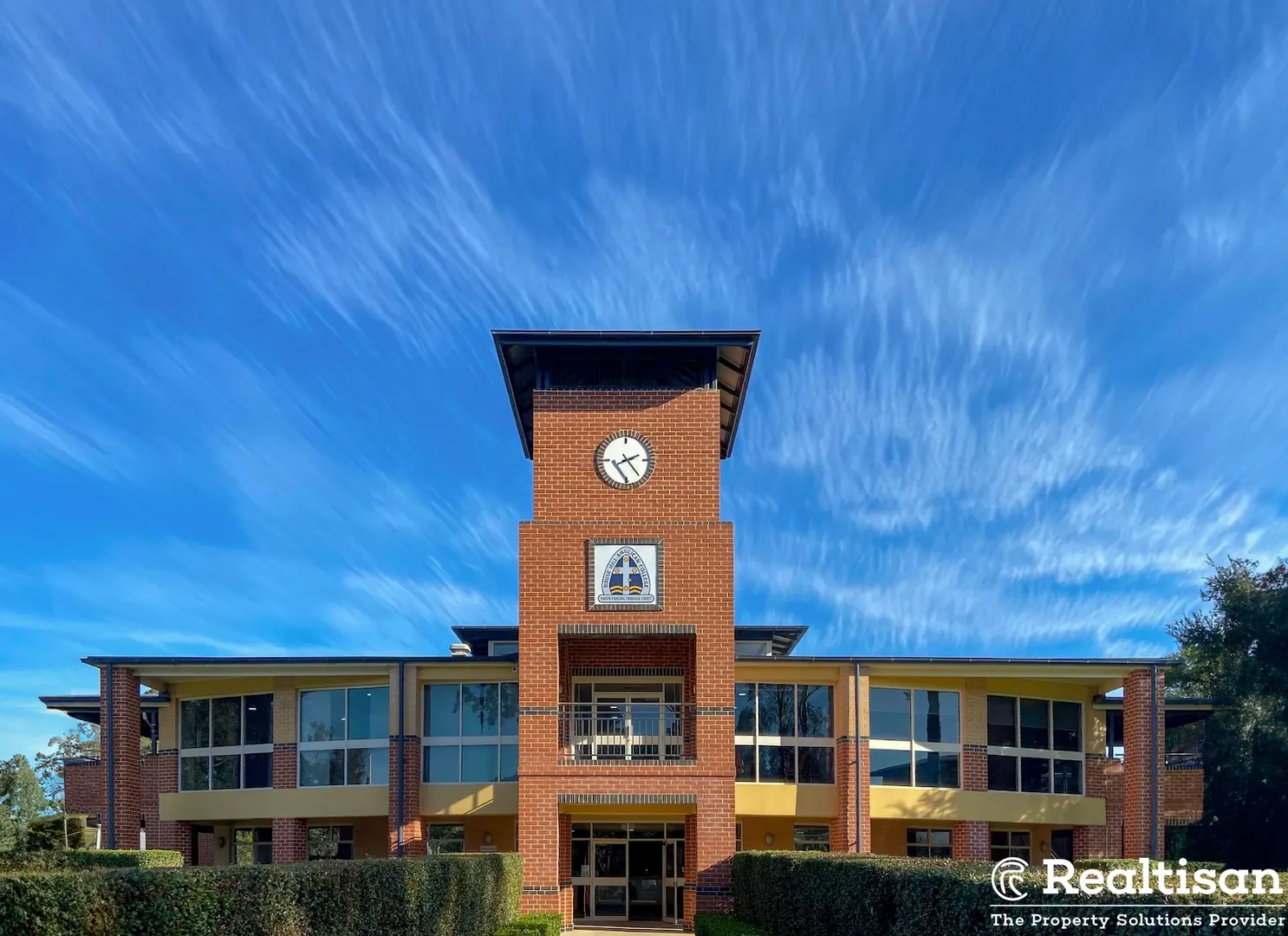 REGISTERED NORTH-FACING LAND | 308.9M² | 10M FRONTAGE | ELEVATED POSITION WITH BLUE MOUNTAINS VIEWS | BUILD NOW IN THRIVING WEST ROUSE HILL 2155 - Więcej