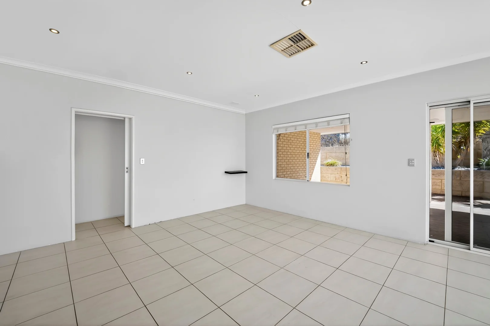 Additional image 32 of 17 Chieftain Pass, Madora Bay WA 6210