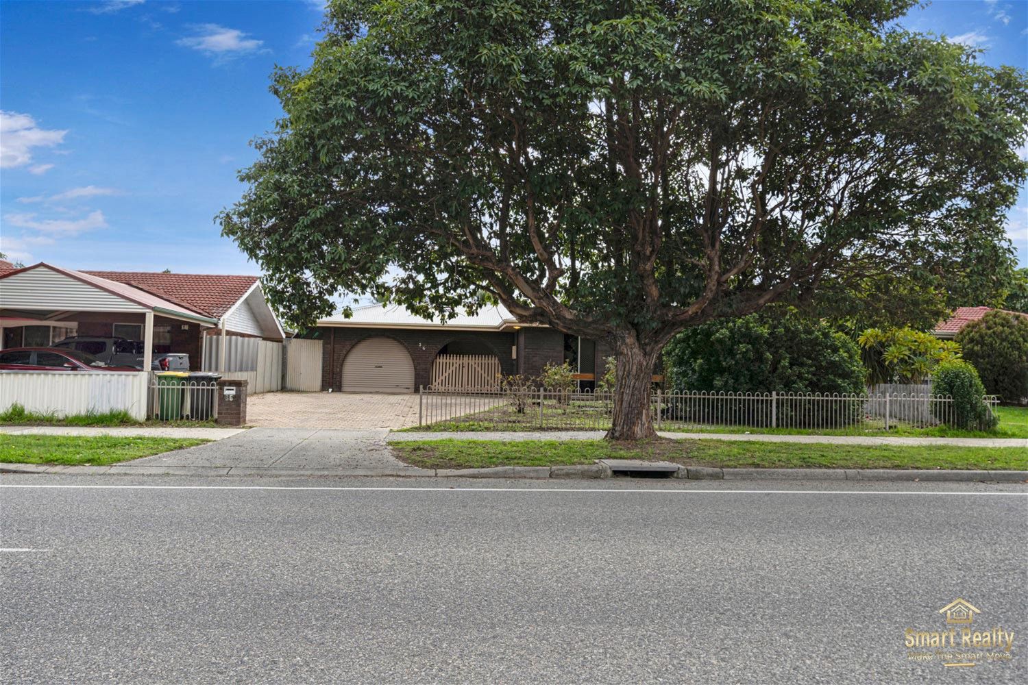 4 bedrooms House in 36 Gosnells Road West MADDINGTON WA, 6109