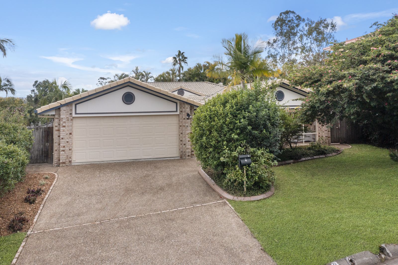 6 Nara Street, Kenmore QLD 4069, Image 2