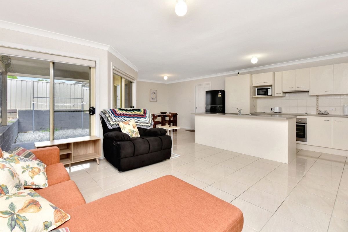 2/17 Fairview Place, Cessnock NSW 2325, Image 2