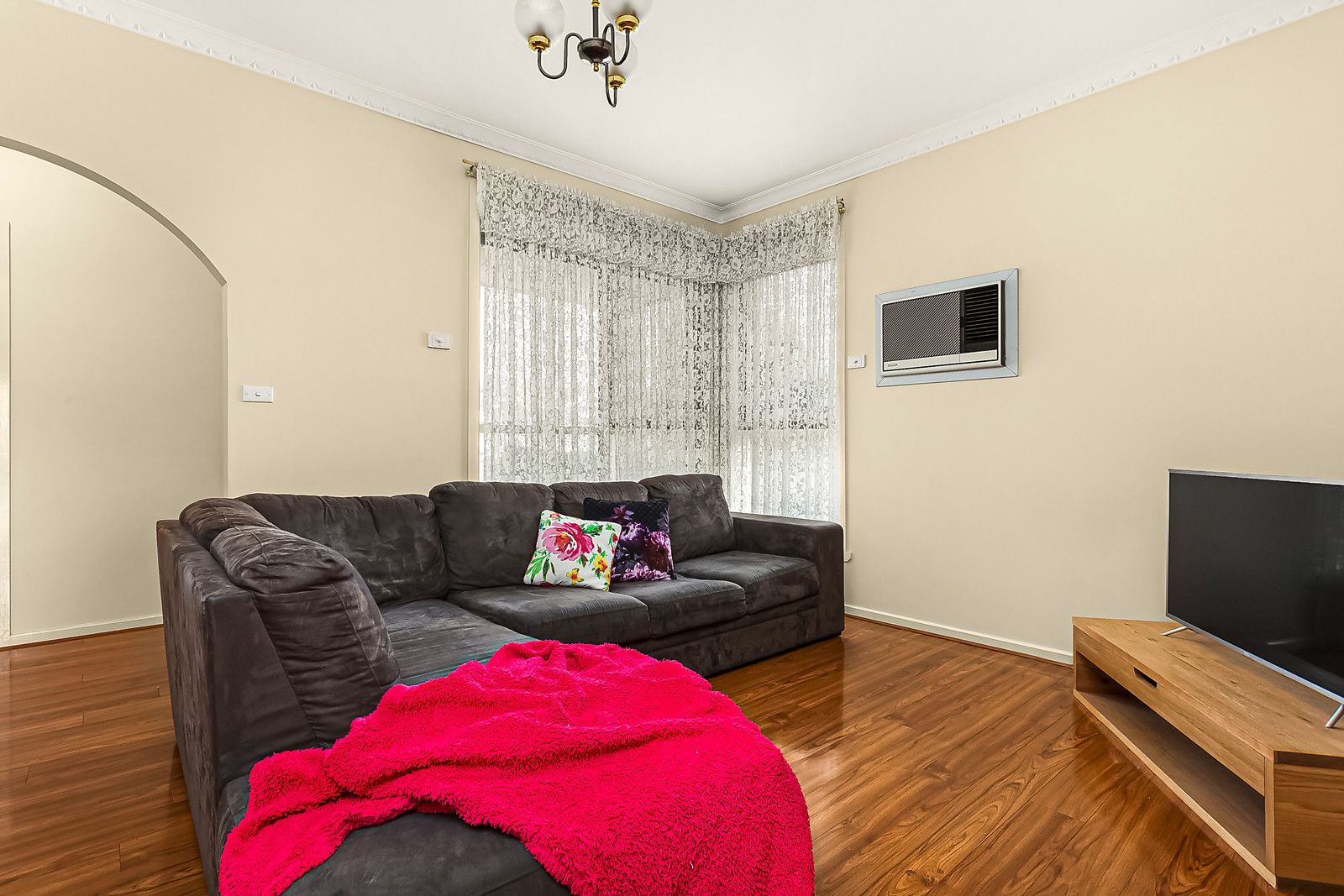 1/306 Pascoe Vale Road, Essendon VIC 3040, Image 2