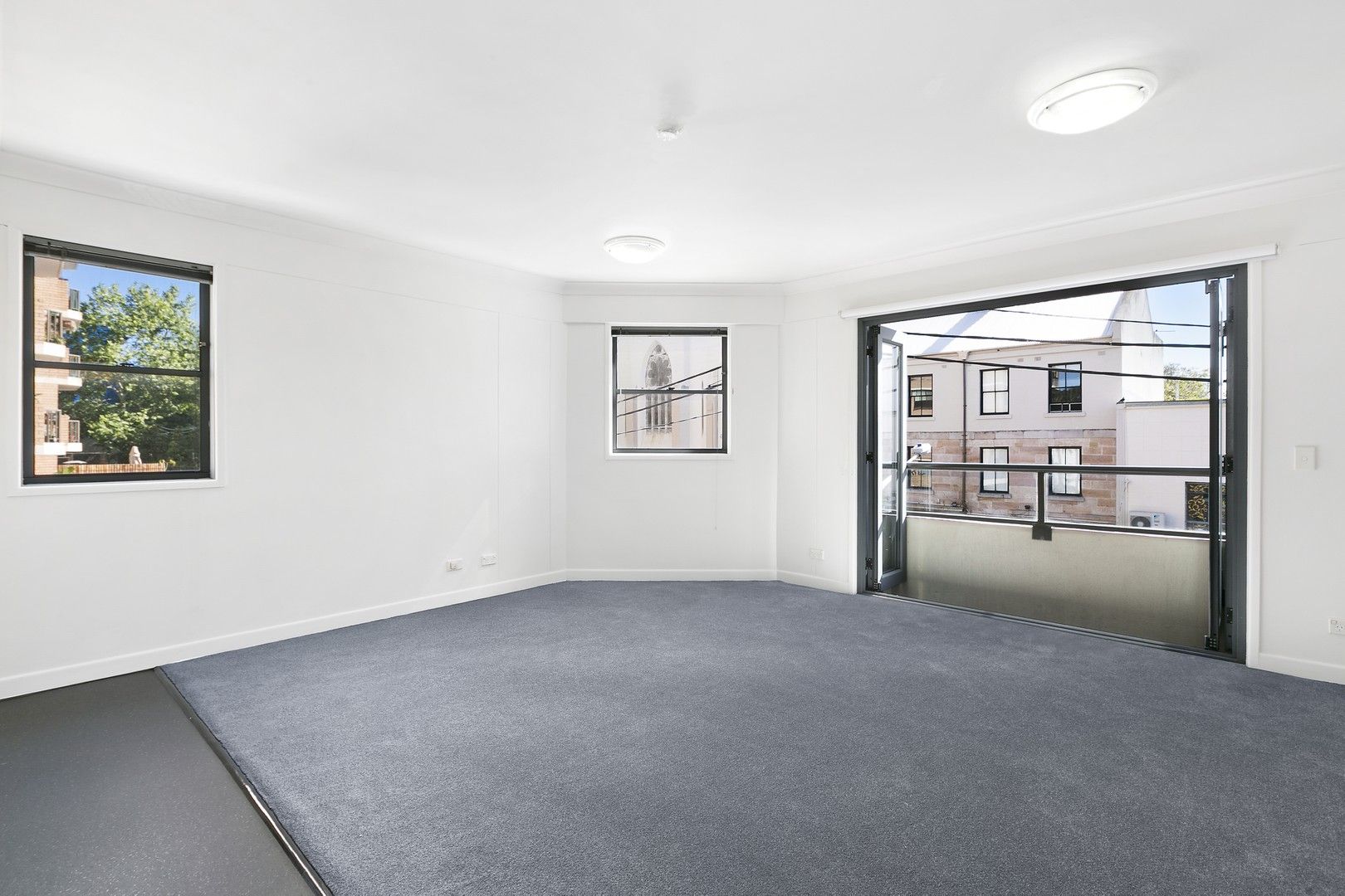 2 bedrooms Apartment / Unit / Flat in 14/11-21 Flinders Street SURRY HILLS NSW, 2010