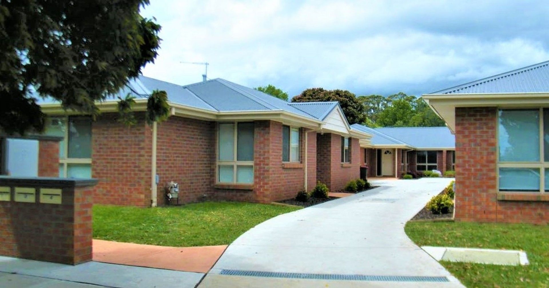 2 bedrooms Apartment / Unit / Flat in 4/235 Princes Way DROUIN VIC, 3818