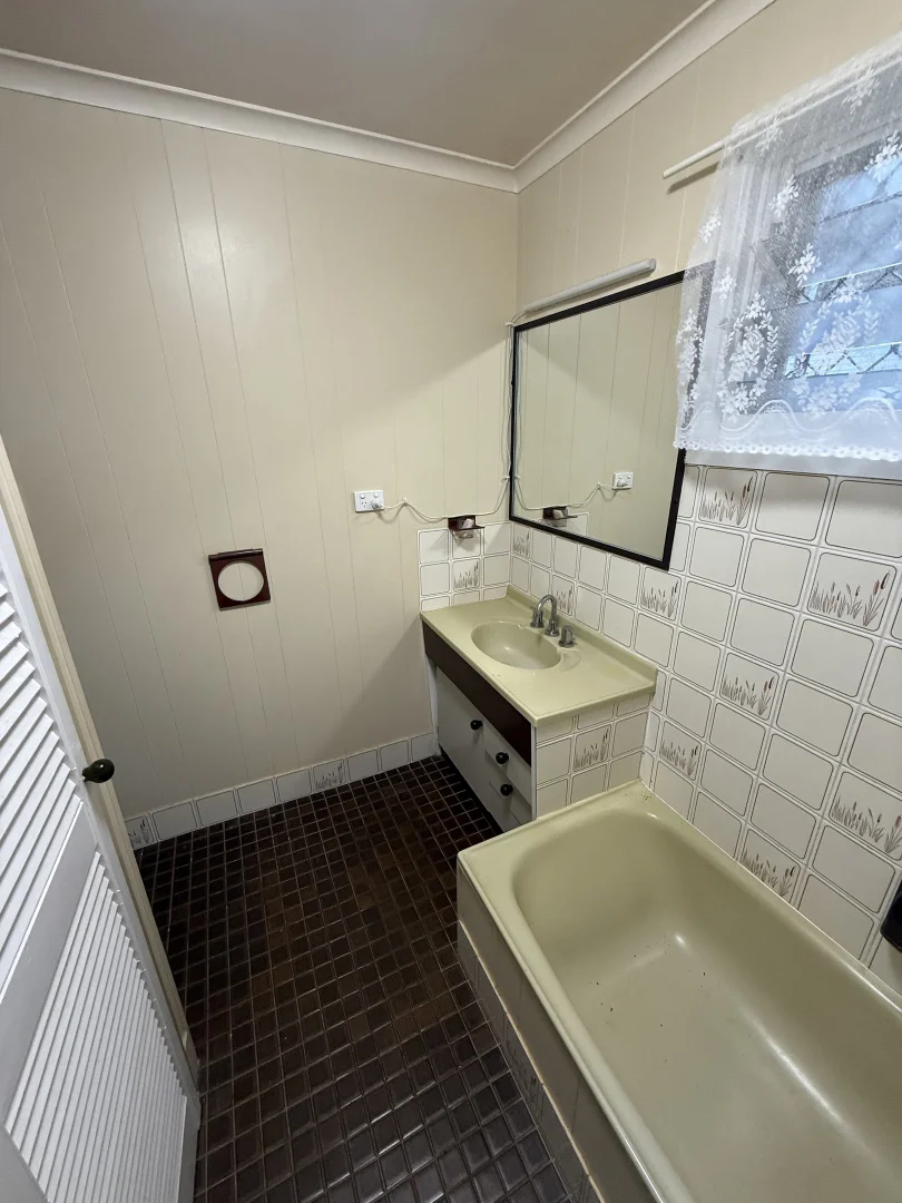 Additional image 15 of 9 Barellan Parade, Qunaba QLD 4670