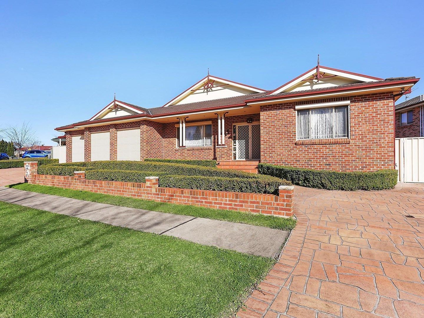 3 Lindeman Crescent, Green Valley NSW 2168, Image 0