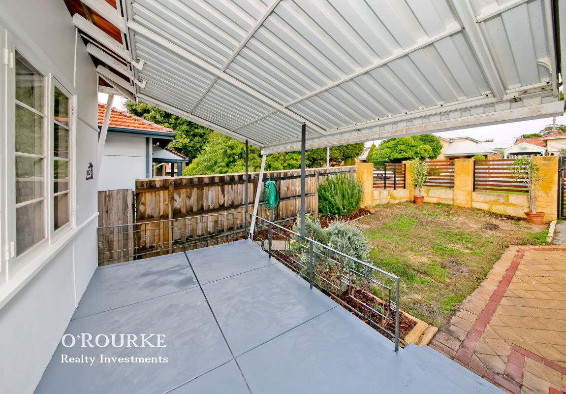 182 Holbeck Street, Doubleview WA 6018, Image 2