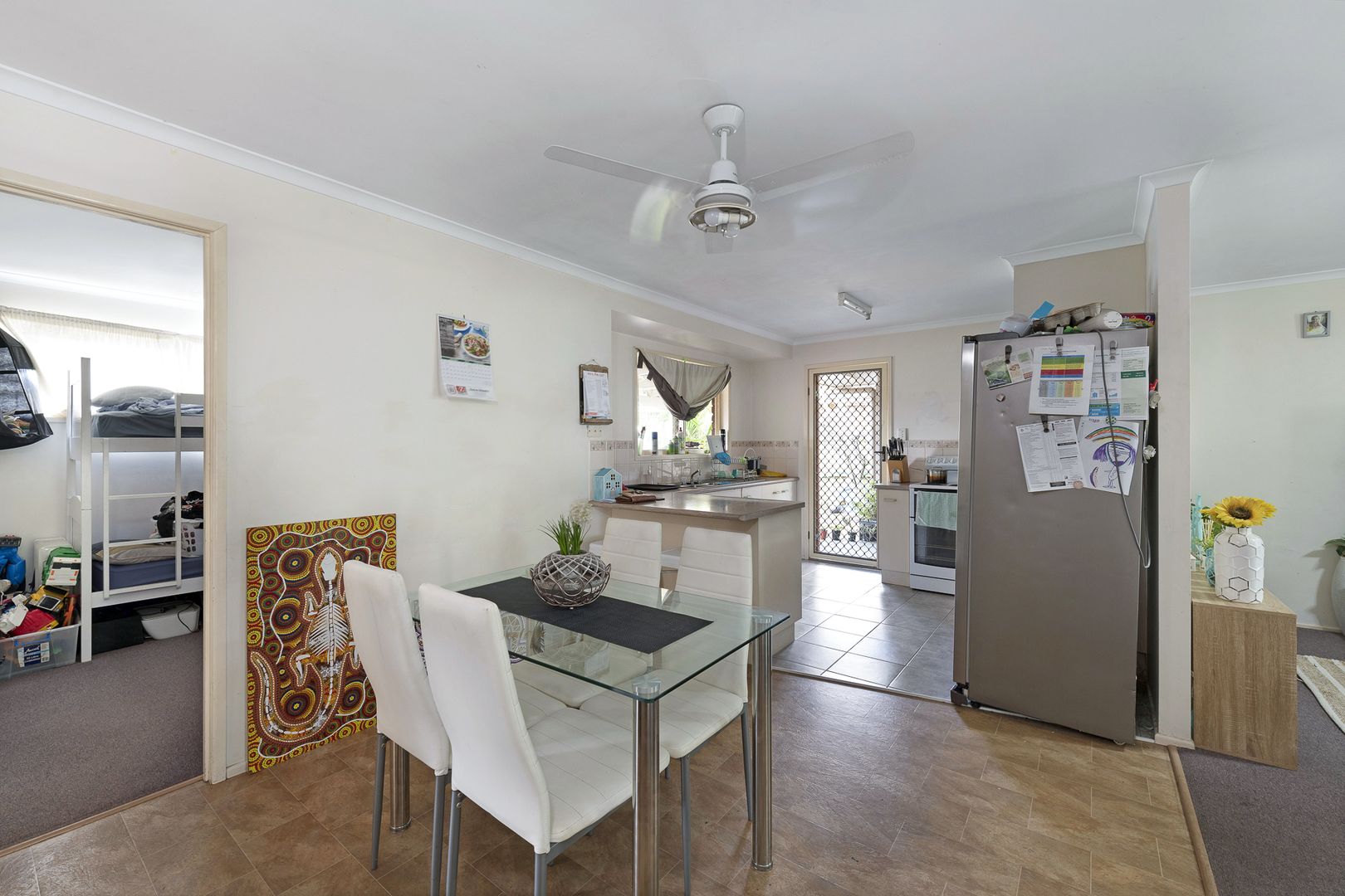 10 Lagoon Dr, Moore Park Beach QLD 4670, Image 2