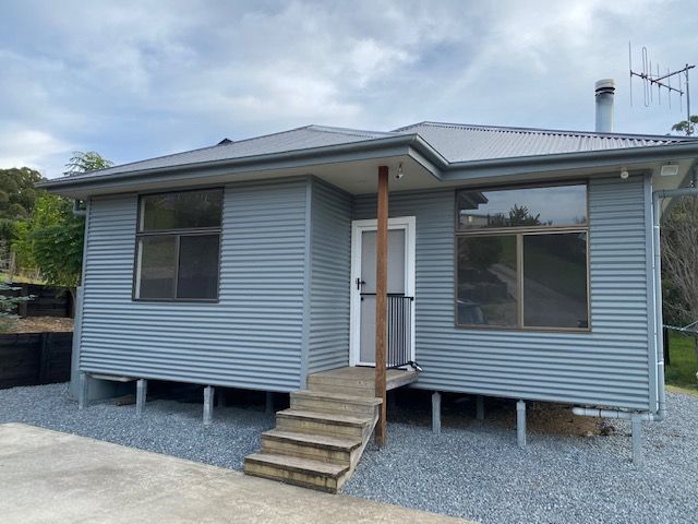 3 bedrooms House in 10 Creekline Road TALLWOODS VILLAGE NSW, 2430