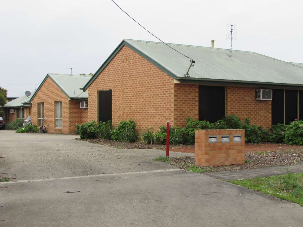 2 bedrooms Apartment / Unit / Flat in 4/381 Union Road LAVINGTON NSW, 2641