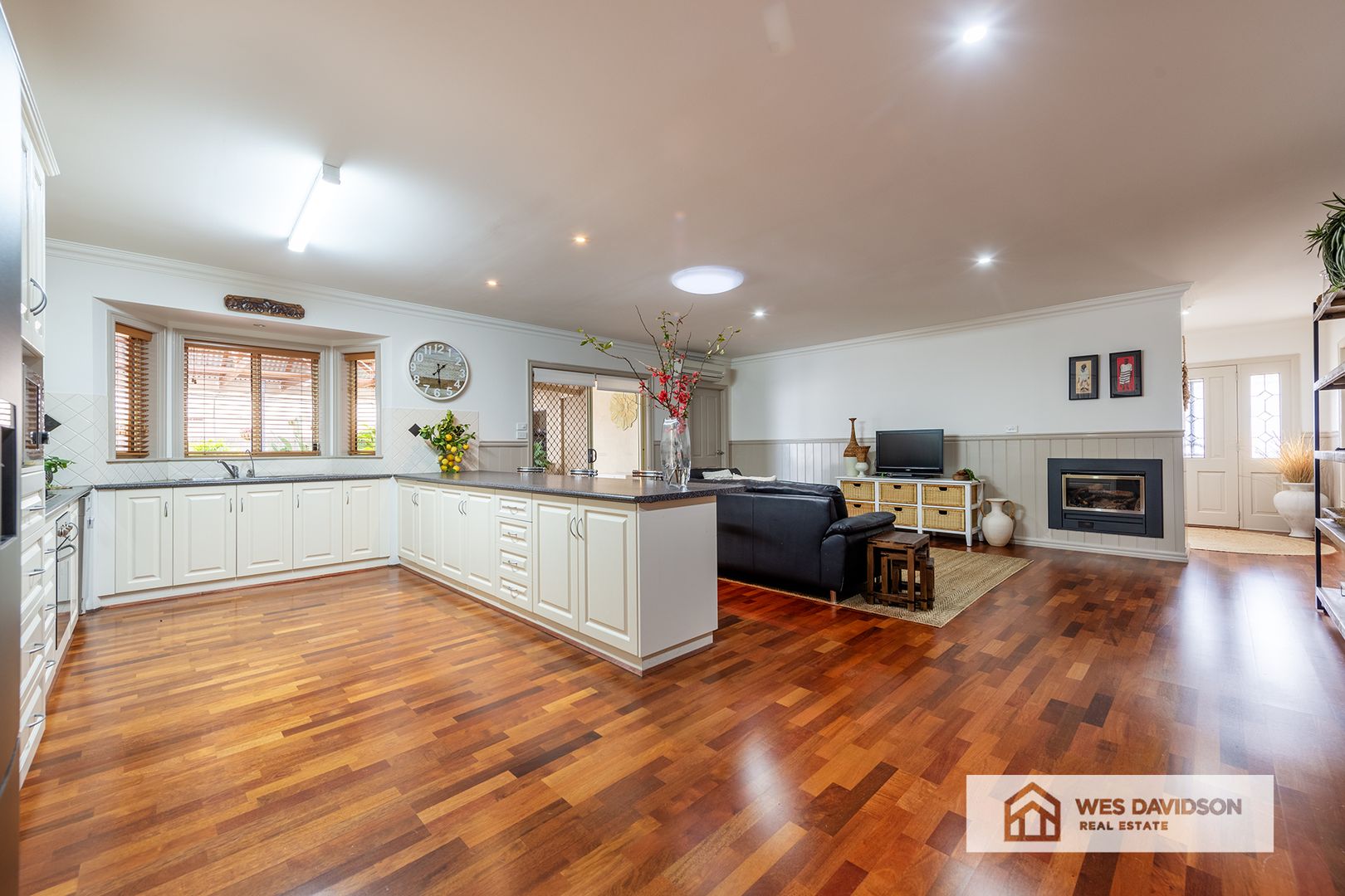 13 Lawson Close, Horsham VIC 3400, Image 2