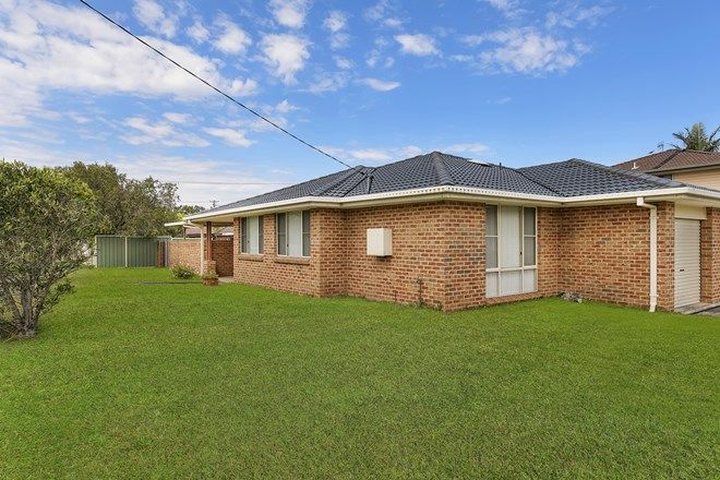 Picture of 1/52 Rotherham Street, BATEAU BAY NSW 2261