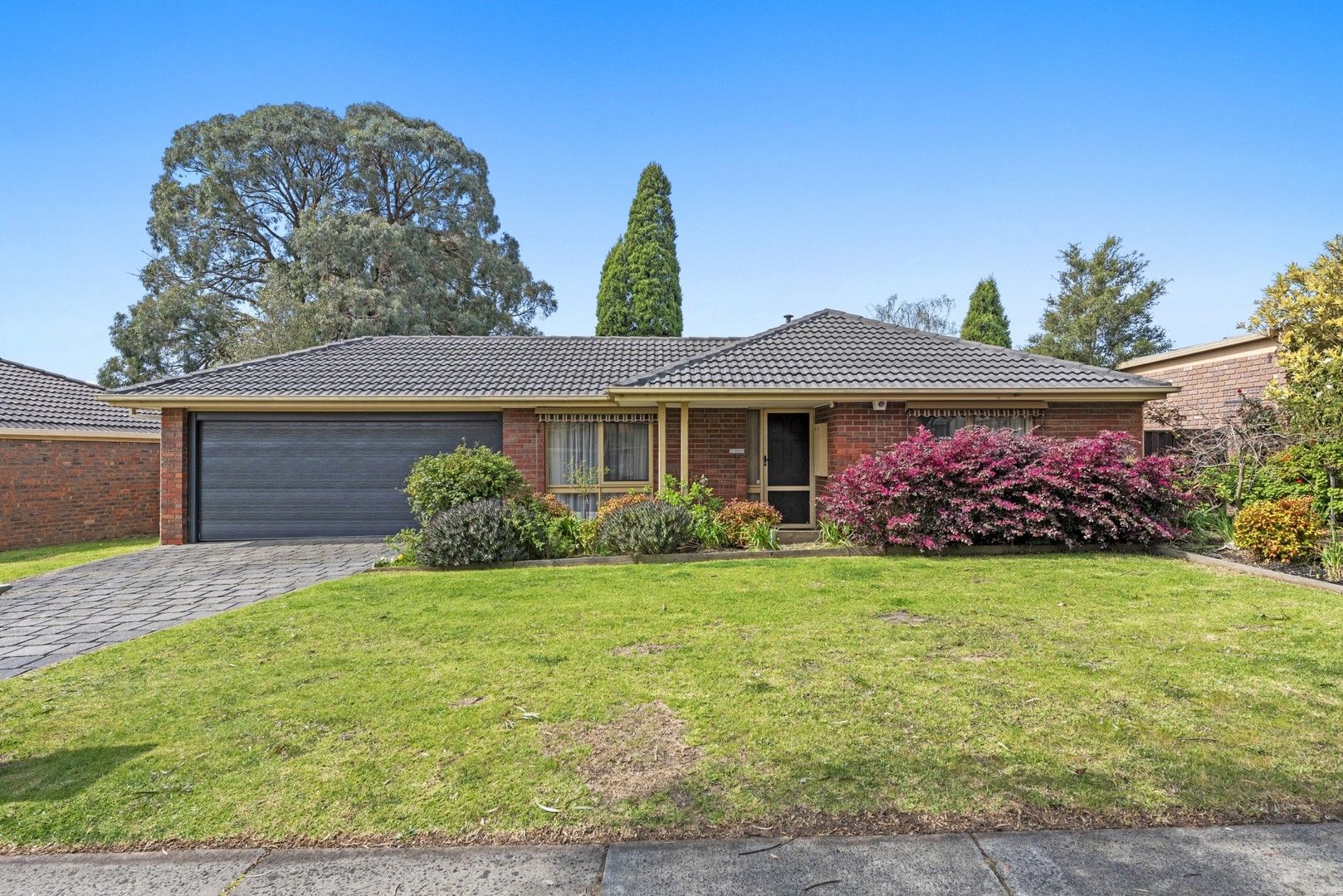 83 Mowbray Drive, Wantirna South VIC 3152 House For Rent 580 Domain