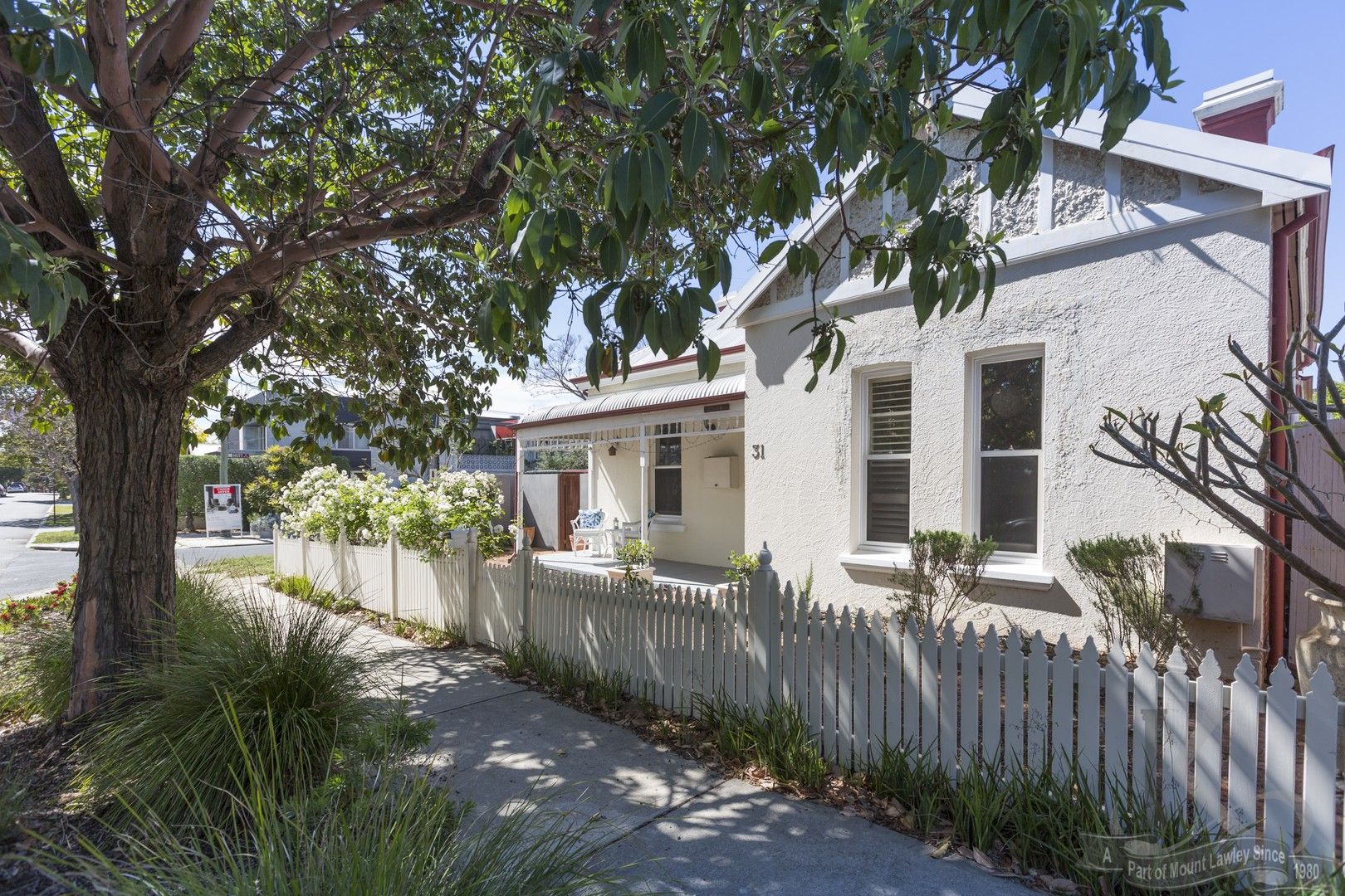 3 bedrooms House in 31 Alma Road MOUNT LAWLEY WA, 6050