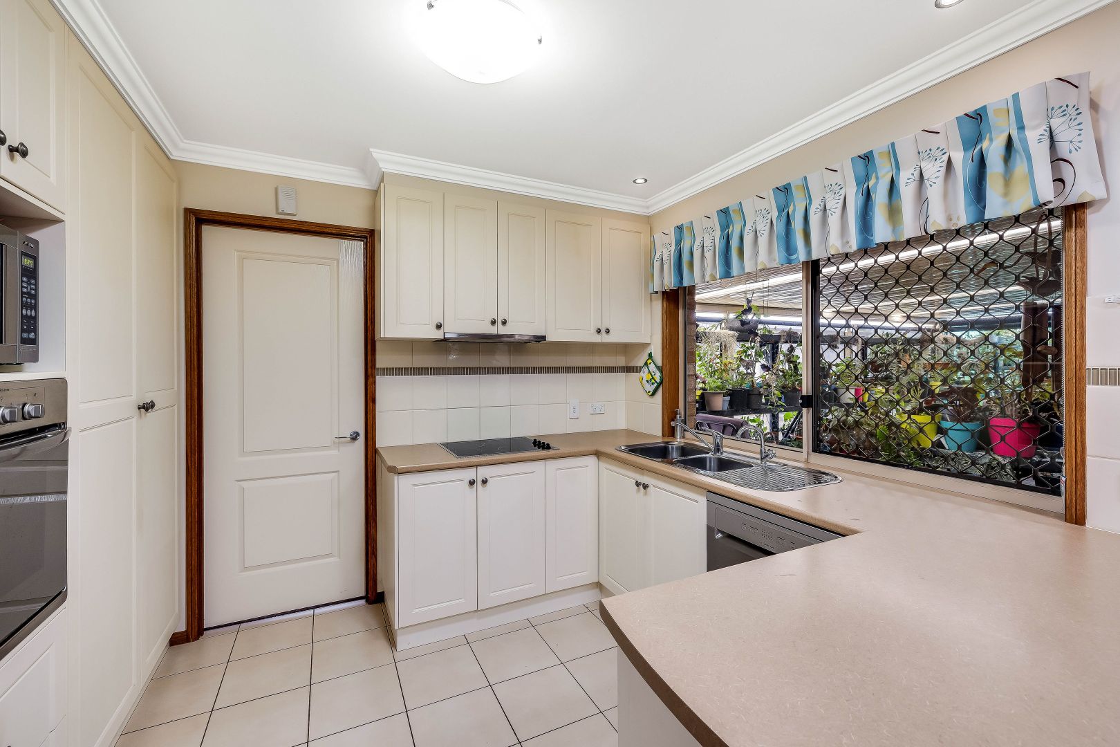 15 Tea Tree Court, Gowrie Junction QLD 4352, Image 2