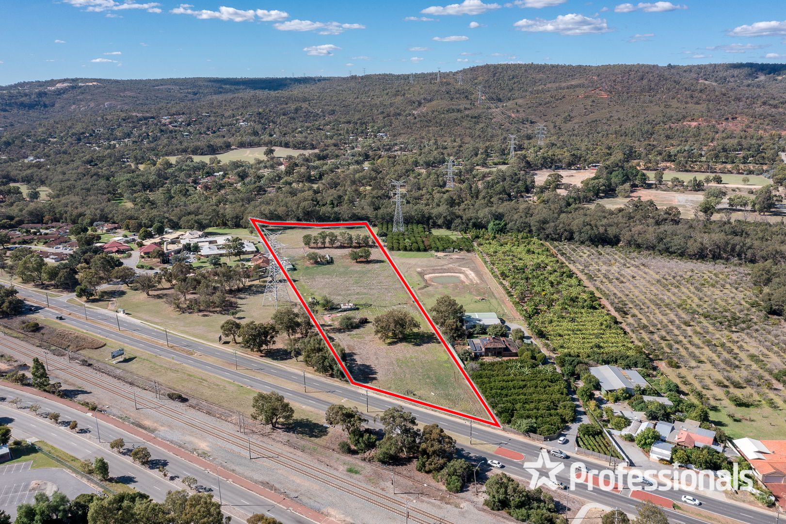 2576 Albany Highway, Kelmscott WA 6111 Domain