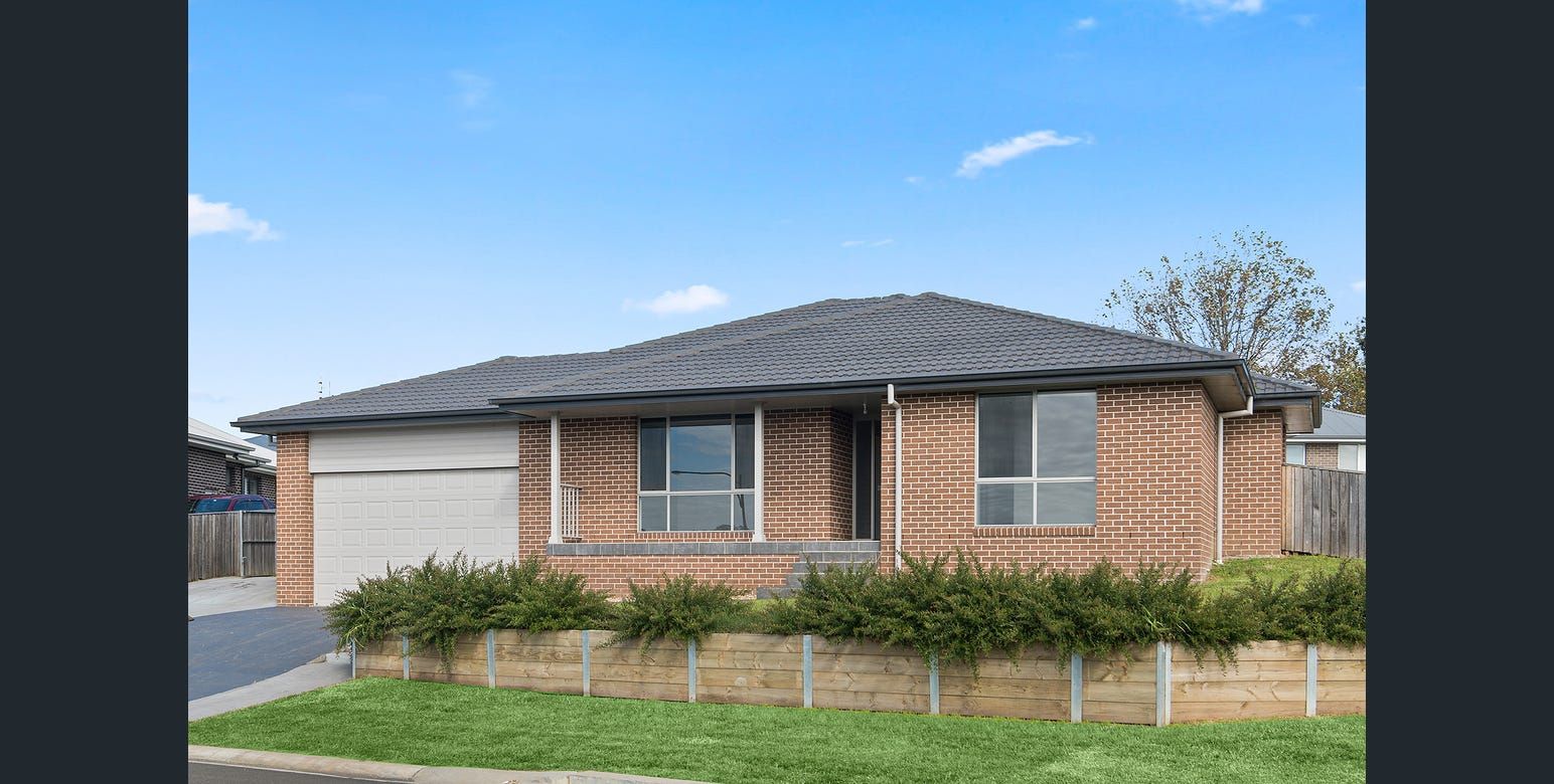 1 Wiles Place, Moss Vale NSW 2577