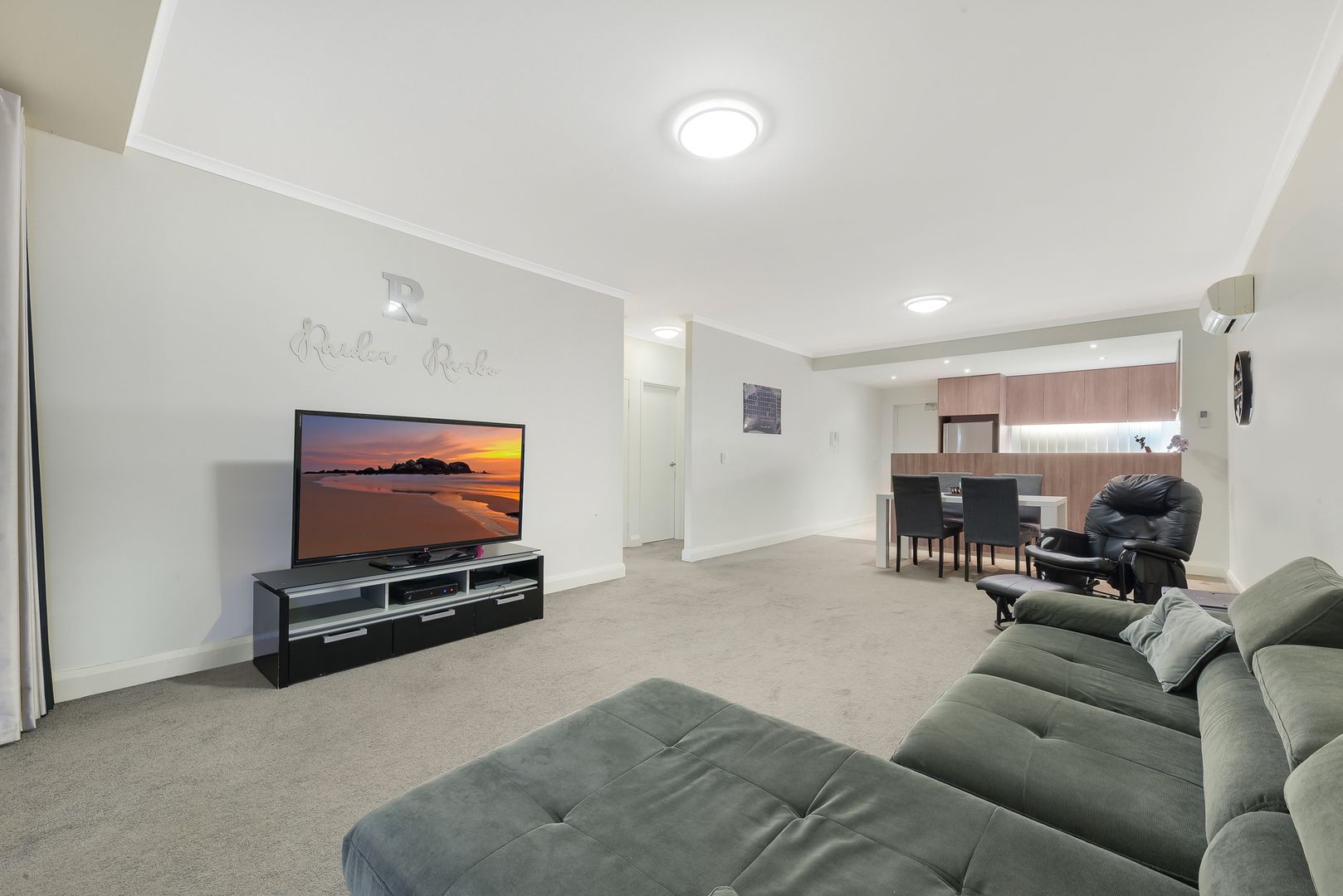 5D/541 Pembroke Road, Leumeah NSW 2560, Image 2