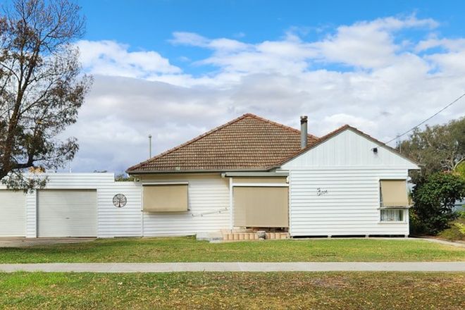 Picture of 5 CORAL AVENUE, WARRACKNABEAL VIC 3393