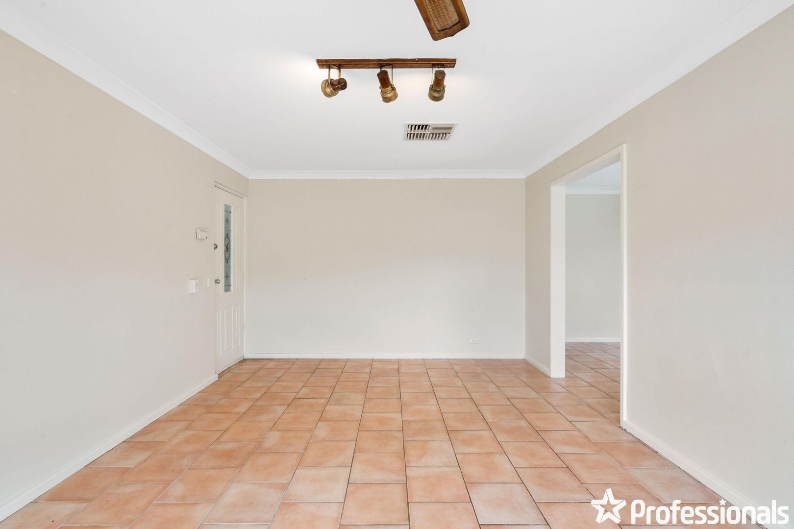 9 Diosma Way, Forrestfield WA 6058, Image 1