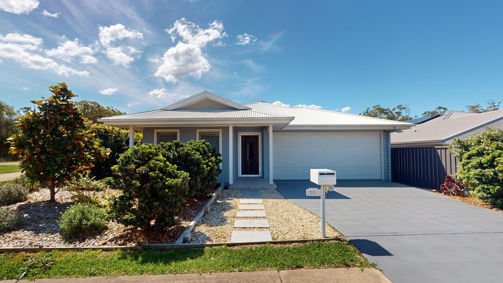 4 bedrooms House in 75 Fairwater Drive GWANDALAN NSW, 2259
