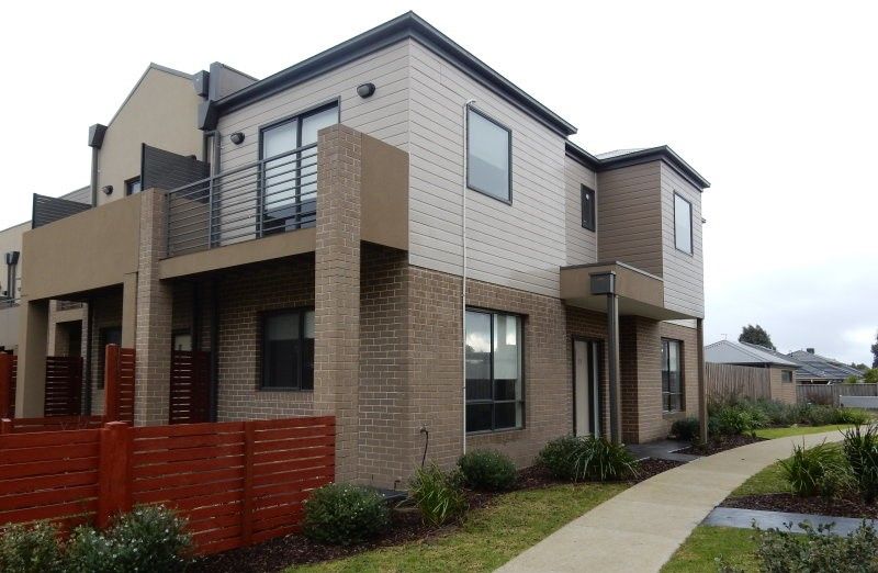 32 Demmie Mews, Lyndhurst VIC 3975 Townhouse For Rent Domain