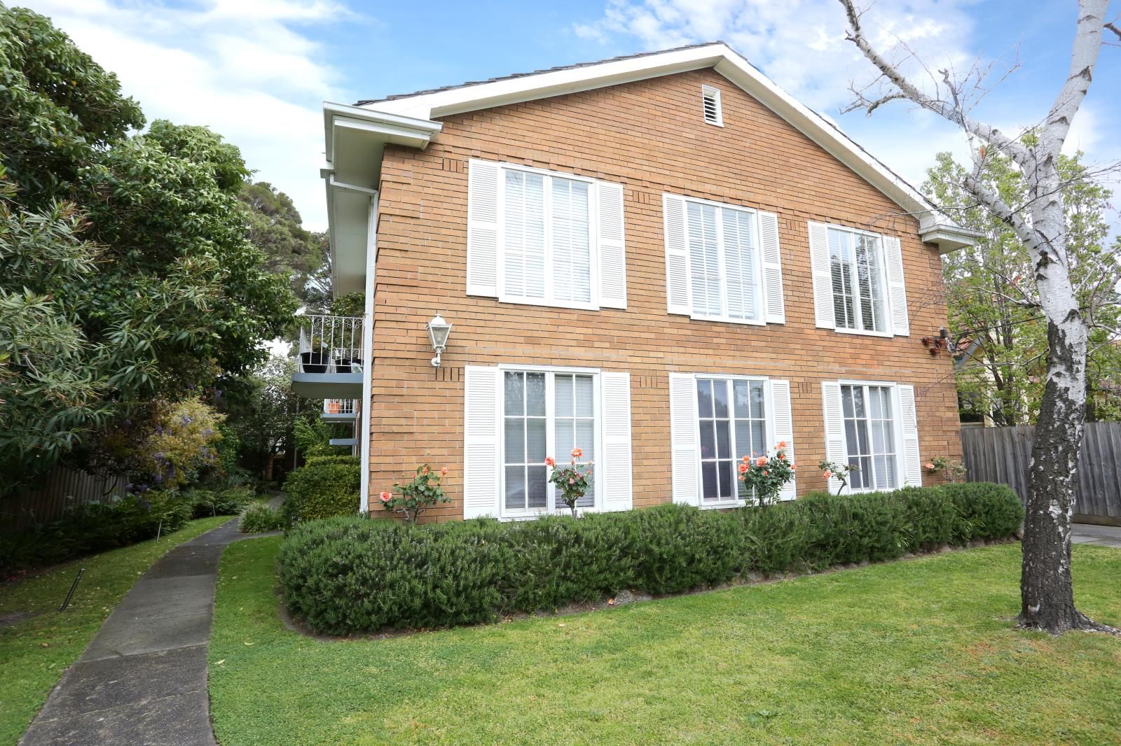 2/6 Irving Street, Malvern VIC 3144, Image 0