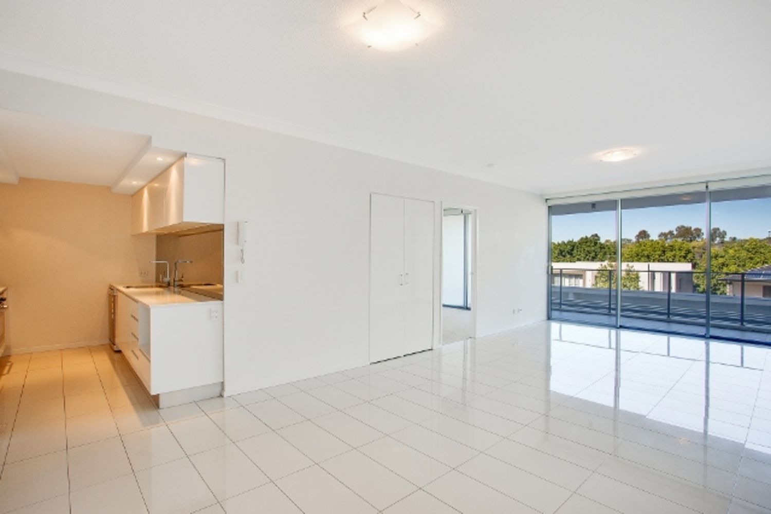 208/11 Compass Drive, Biggera Waters QLD 4216, Image 1