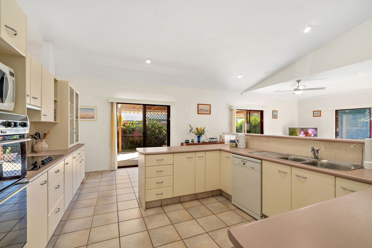 33 Cosmos Avenue, Banksia Beach QLD 4507, Image 1