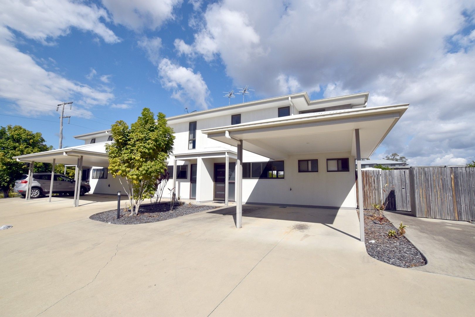 3 bedrooms Apartment / Unit / Flat in 2/19 Morris Avenue CALLIOPE QLD, 4680