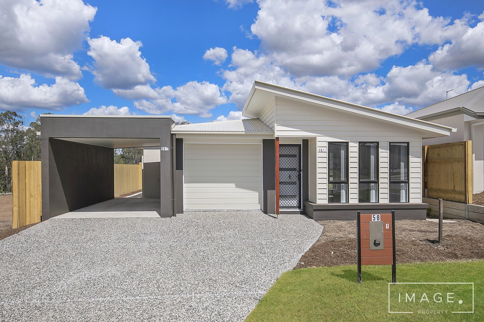 3 bedrooms Duplex in 1/58 Locke Crescent REDBANK PLAINS QLD, 4301